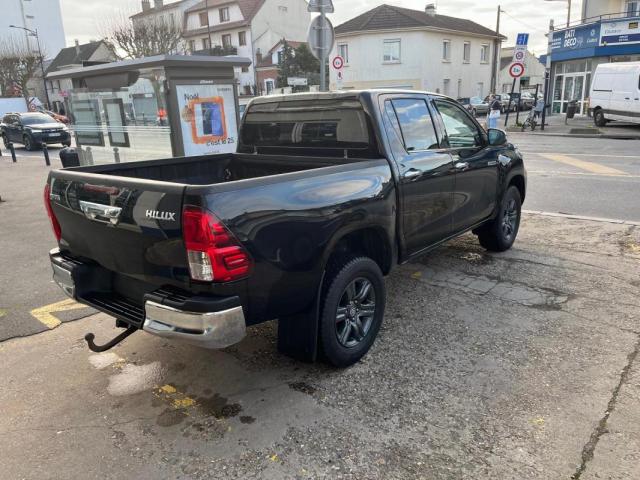 Toyota Hilux image 2
