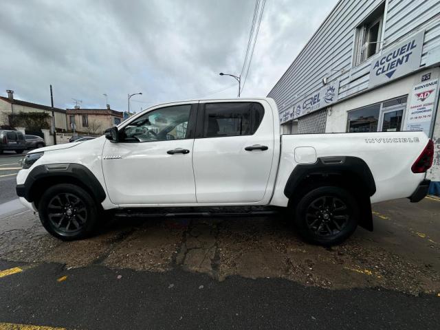 Toyota Hilux image 2