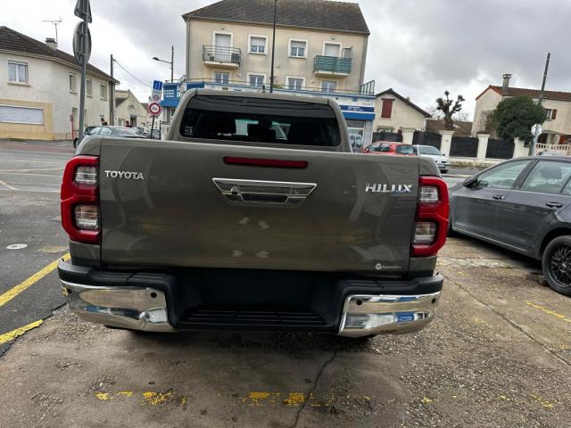 Toyota Hilux image 9