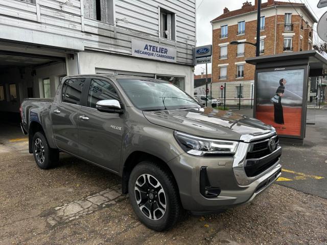 Toyota Hilux image 8