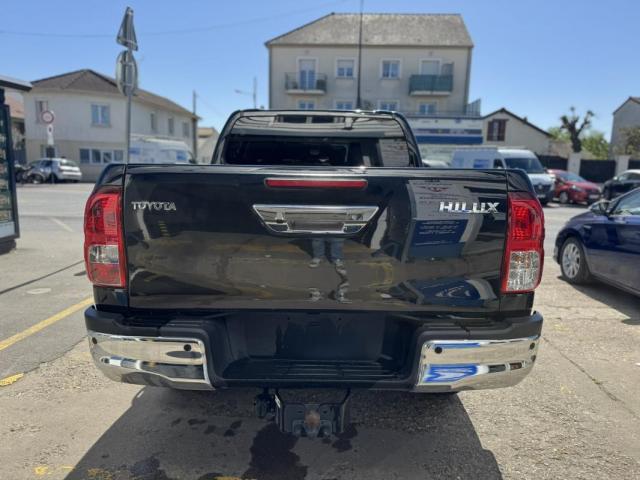 Toyota Hilux image 4