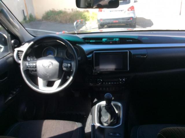 Toyota Hilux image 5