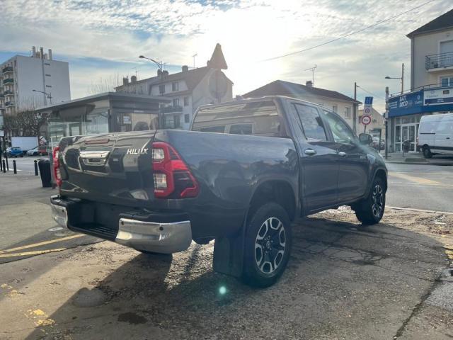Toyota Hilux image 1