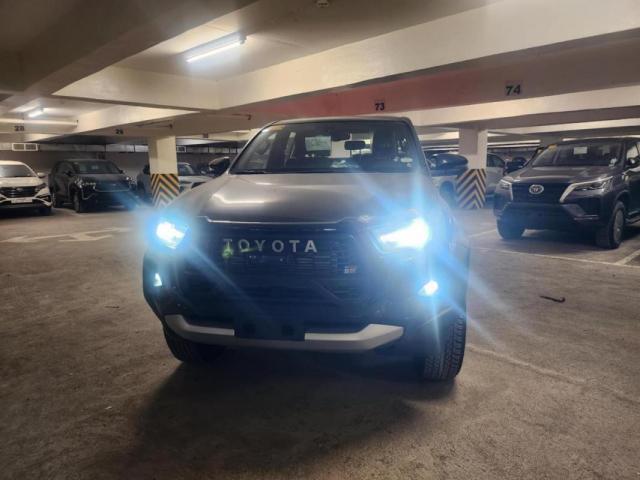 Toyota Hilux image 6