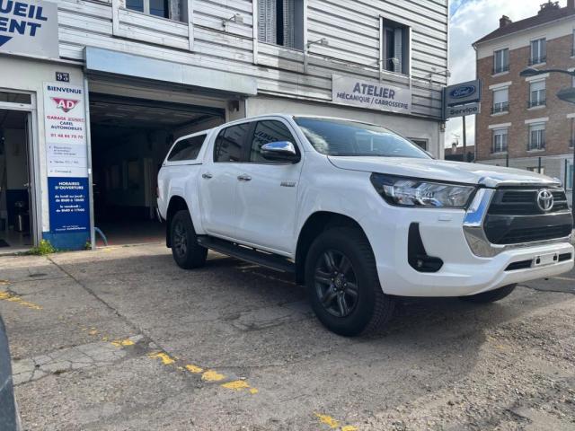 Toyota Hilux image 1