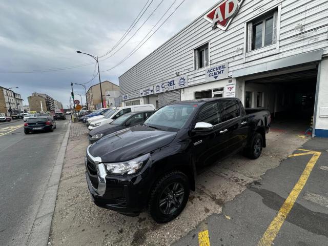 Toyota Hilux image 4