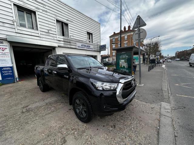 Toyota Hilux image 2