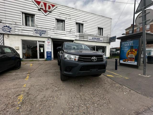 Toyota Hilux image 9