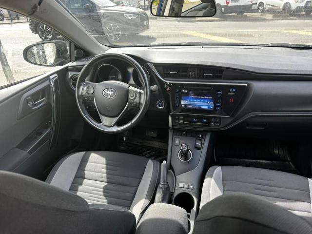 Toyota Auris image 5