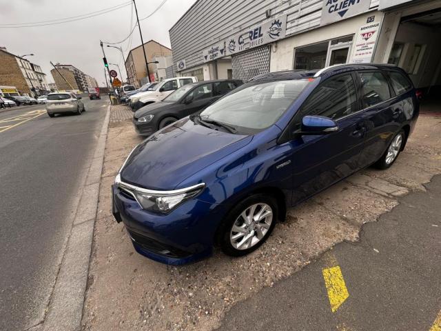 Toyota Auris image 8