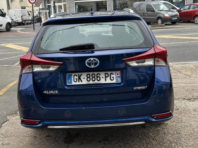 Toyota Auris image 2