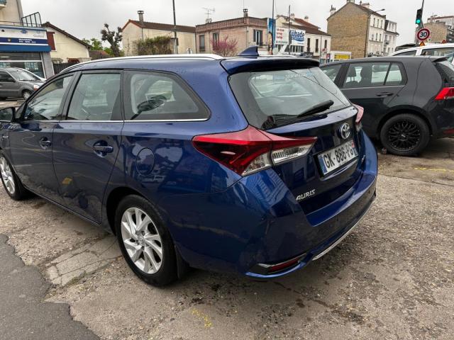 Toyota Auris image 6