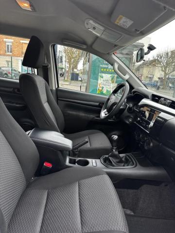 Toyota Hilux image 4