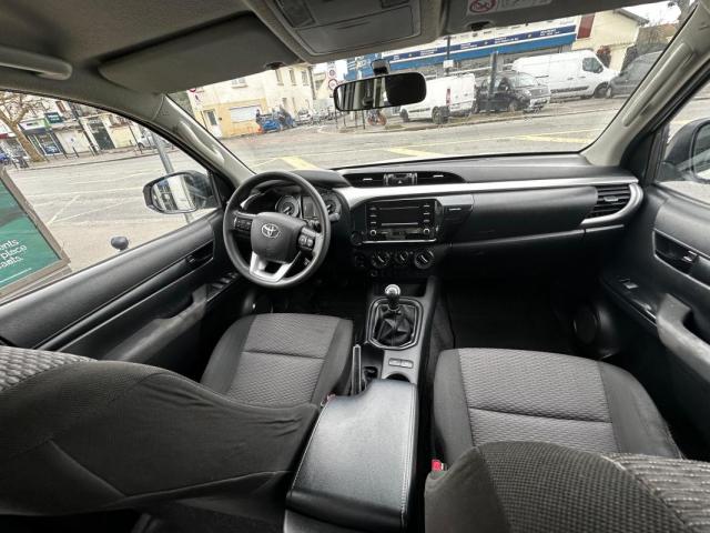 Toyota Hilux image 3