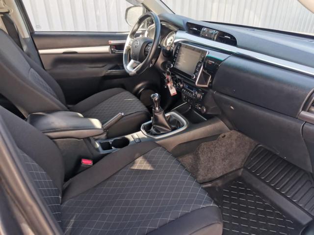 Toyota Hilux image 3