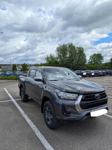 Toyota Hilux image 5