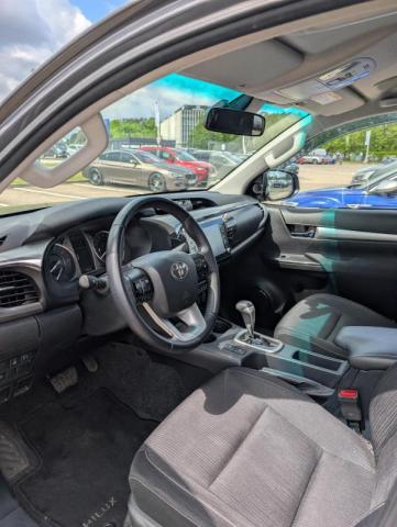 Toyota Hilux image 4
