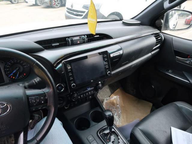 Toyota Hilux image 1