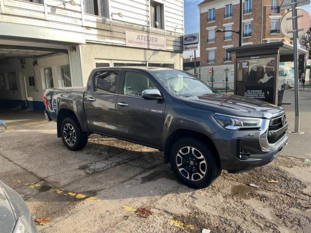 Toyota Hilux image 4