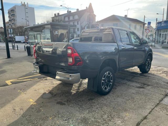 Toyota Hilux image 9