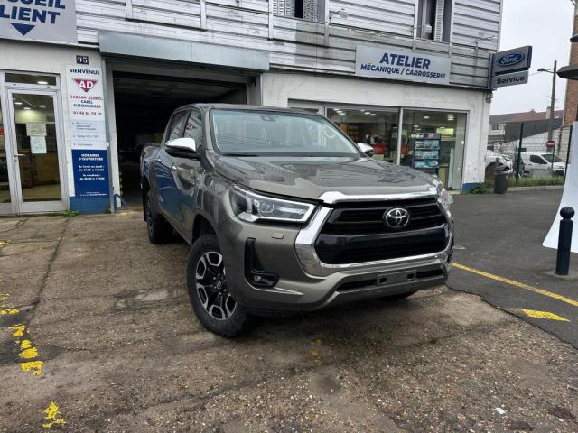 Toyota Hilux image 8