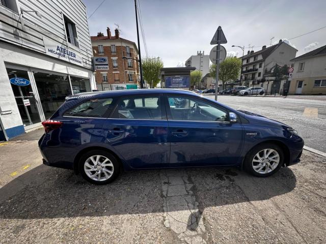 Toyota Auris image 4