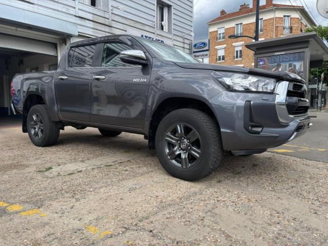 Toyota Hilux image 6