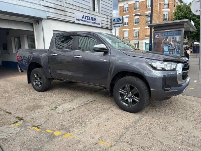 Toyota Hilux image 4