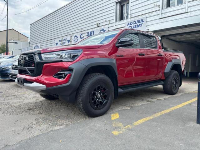Toyota Hilux image 8