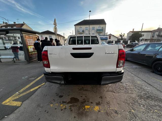 Toyota Hilux image 7