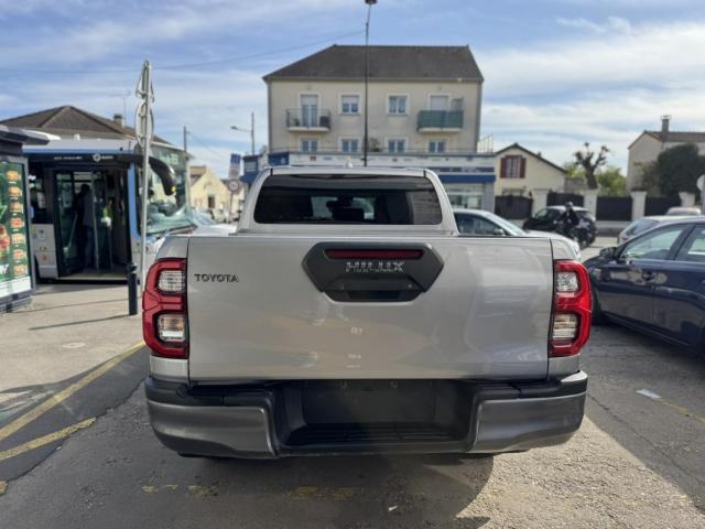Toyota Hilux image 1