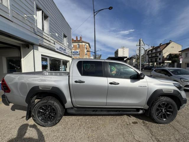 Toyota Hilux image 2