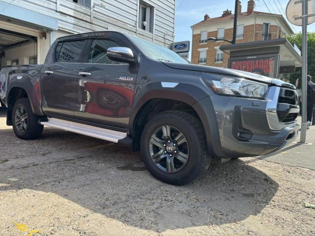 Toyota Hilux image 6