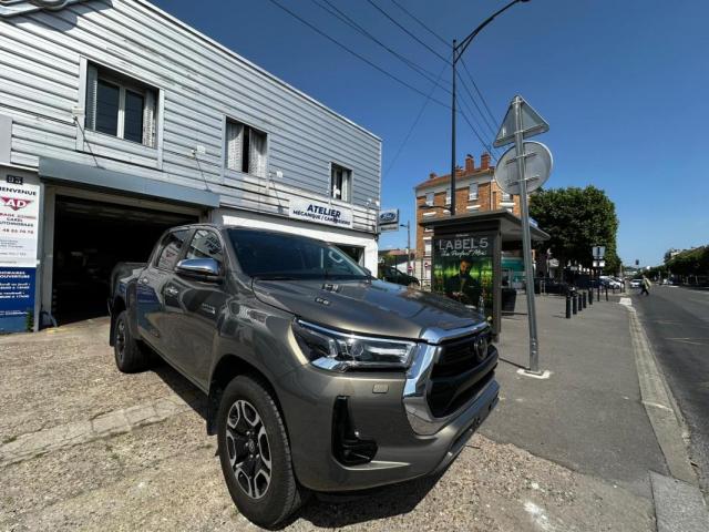 Toyota Hilux image 1