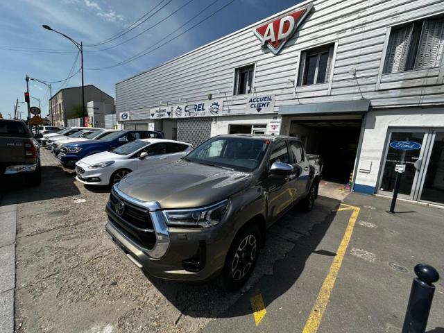 Toyota Hilux image 8