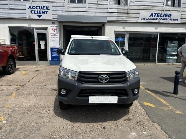 Toyota Hilux image 8