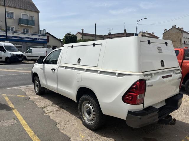 Toyota Hilux image 1