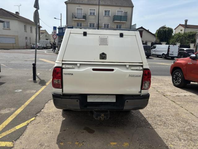 Toyota Hilux image 7