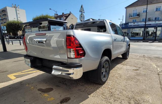 Toyota Hilux image 3