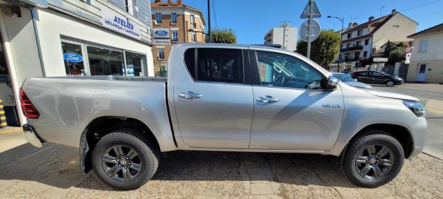 Toyota Hilux image 4
