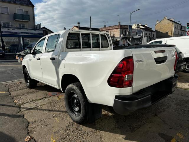 Toyota Hilux image 4