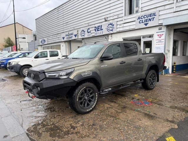 Toyota Hilux image 8
