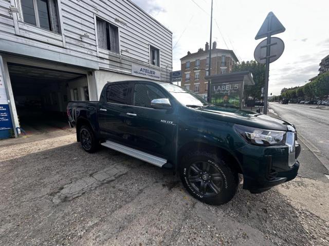 Toyota Hilux image 5