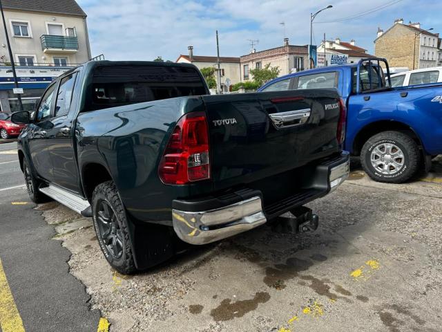 Toyota Hilux image 8