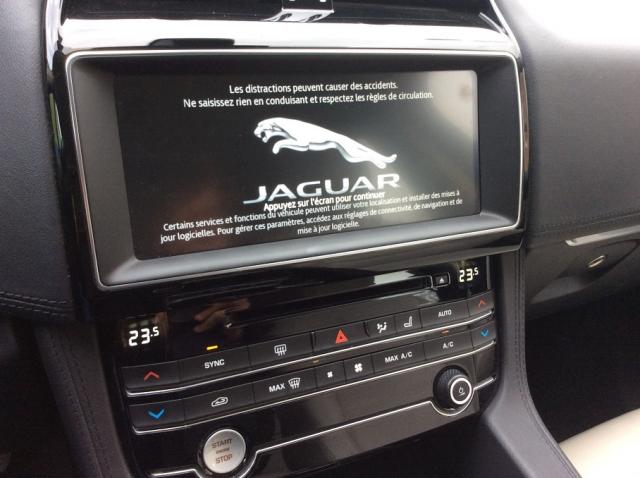Jaguar F-Pace image 3