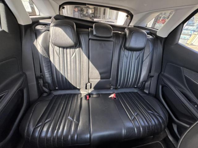 Peugeot 3008 image 3