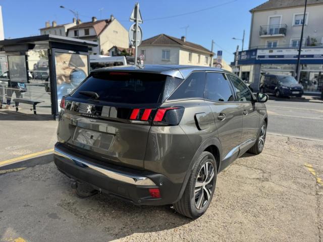 Peugeot 3008 image 2