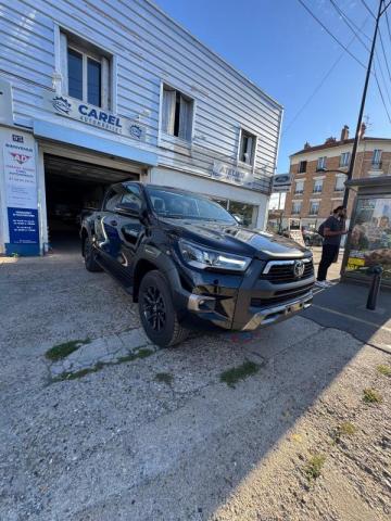 Toyota Hilux image 2