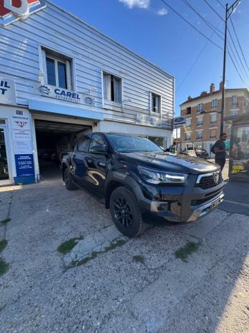 Toyota Hilux image 1
