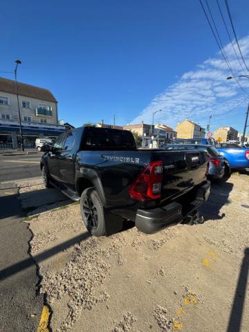 Toyota Hilux image 8